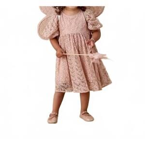 NEW NORALEE luna puff sleeves dress in embroidered daisy